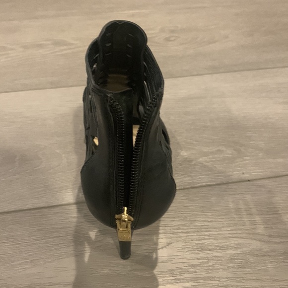 Vince Camuto - Black Heel Sandals - Size: 8.5 M - Picture 7 of 14